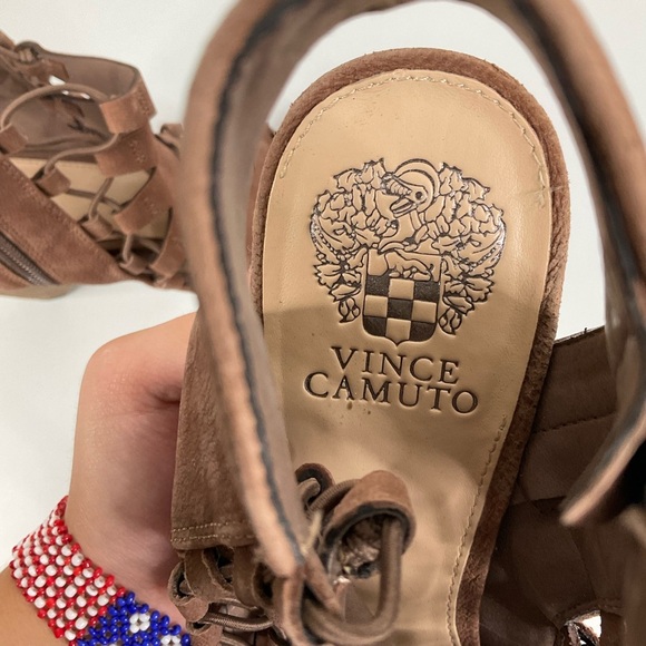 Vince Camuto Eliaz Gladiator Brown Sandals Size 12 - Picture 8 of 8